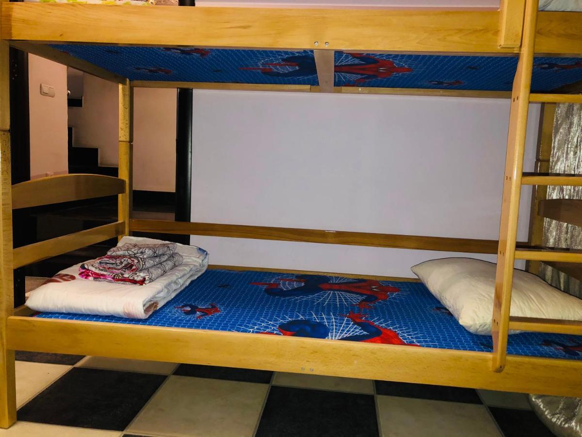 Sev Group Hostelエレバン エクステリア 写真